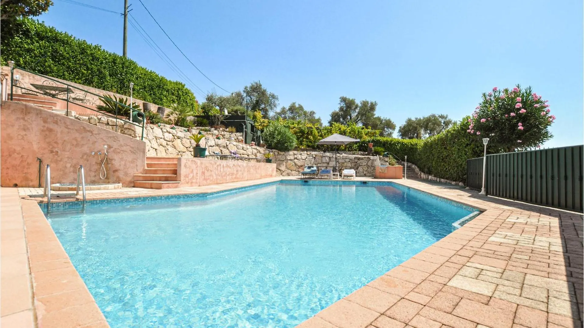 Amazing Home In Cagnes Sur Mer بيت للعطل